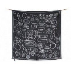 NEUF FOULARD CHANEL LOGO CC BIJOU CHAPEAU SAC CARRE 90 SOIE NOIR SILK SCARF 530€