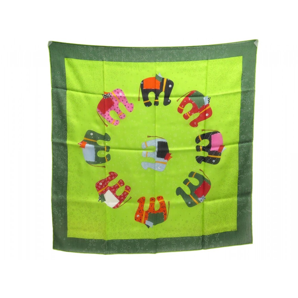 NEUF FOULARD HERMES LA RONDE DES ELEPHANTS CARRE 70 EN CACHEMIRE SOIE VERT SCARF