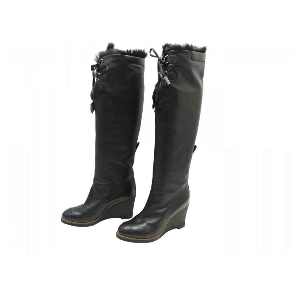 BOTTES FOURREES CHANEL G25312 CUIR D'AGNEAU NOIR 39.5 LACETS LOGO CC BOOTS 1950€
