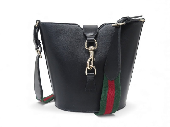  sac a main gucci mini bucket 782908 en cuir noir