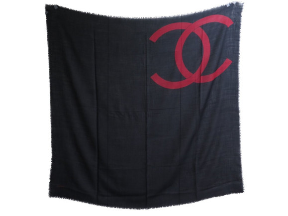 chale chanel etole en cachemire soie noire logo cc