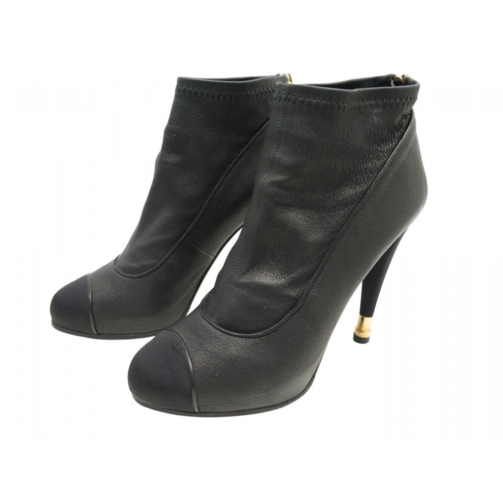CHAUSSURES CHANEL BOTTINES A TALONS 38.5 EN CUIR NOIR LOW BOOTS LOGO CC 1550€