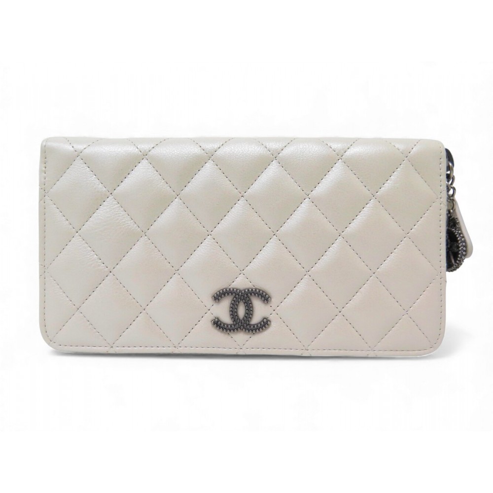 NEUF PORTEFEUILLE CHANEL TIMELESS LOGO CC ZIPPE EN CUIR MATELASSE WALLET 1140€