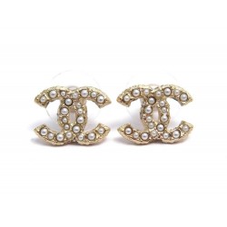 NEUF BOUCLES OREILLES CHANEL LOGO CC & PERLES A64766 NEW GOLDEN EARRINGS 650€