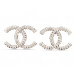 NEUF BOUCLES D'OREILLES CHANEL LOGO CC STRASS METAL ARGENTE BOITE EARRINGS 750€