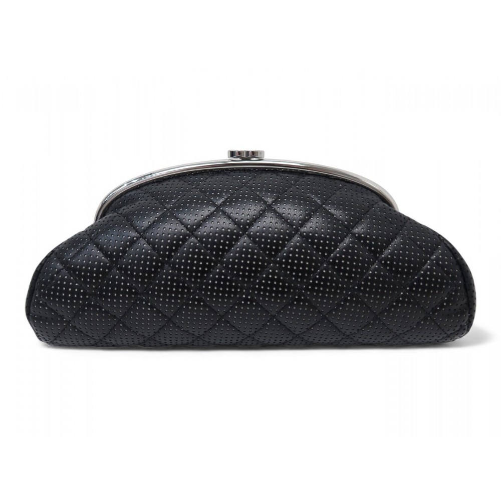 NEUF SAC A MAIN CHANEL POCHETTE CUIR PERFORE MATELASSE NOIR HAND BAG POUCH 6400€
