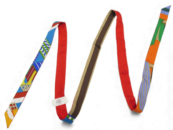  foulard twillon hermes double sangle soie rouge