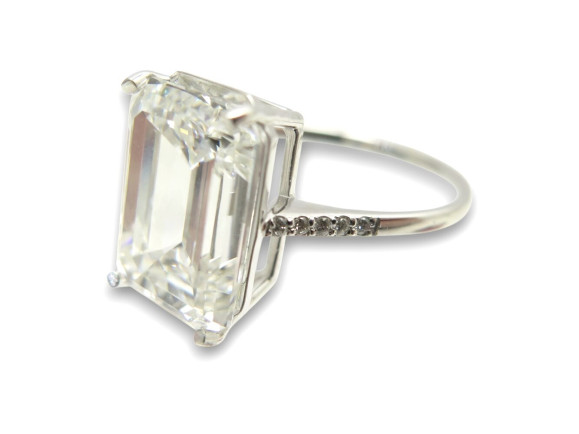  bague solitaire solitaire diamant taille emeraude
