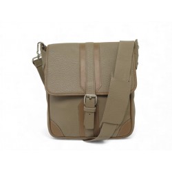 VINTAGE SAC A MAIN BURBERRY BESACE POSTIER CUIR GRAINE BANDOULIERE HANDBAG 1800€