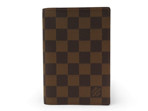 portefeuille louis vuitton couverture passeport