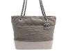 sac a main chanel gabrielle en cuir iridescent