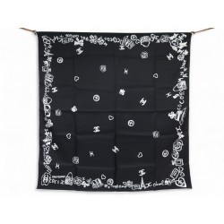 NEUF FOULARD CHANEL LOGO CC TREFLES CAMELIA COEUR CARRE 90 TWILL SOIE SCARF 530€