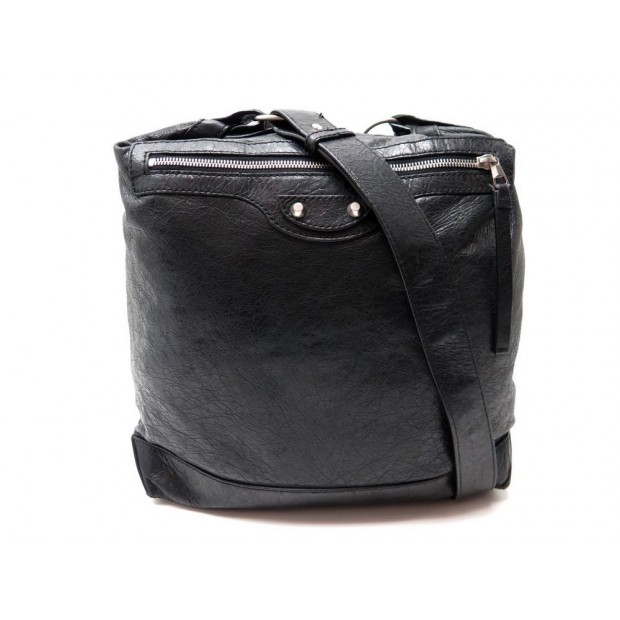 NEUF SAC A MAIN BALENCIAGA MESSENGER CROSS DAY CLASSIC 272409 CUIR NOIR 850€