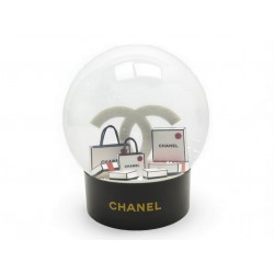 NEUF BOULE A NEIGE CHANEL 2019 LOGO CC SAC SHOPPING EN VERRE + BOITE SNOW BALL