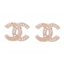 NEUF BOUCLES D'OREILLES CHANEL LOGO CC MATELASSE DORE STRASS BOITE EARRINGS 650€