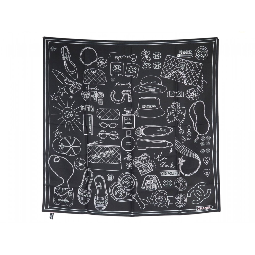 NEUF FOULARD CHANEL LOGO CC BIJOU CHAPEAU SAC CARRE 90 SOIE NOIR SILK SCARF 530€