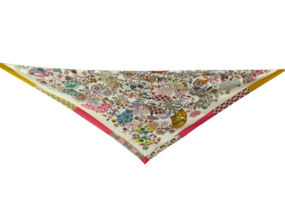 foulard hermes triangle fleurs et papillons de