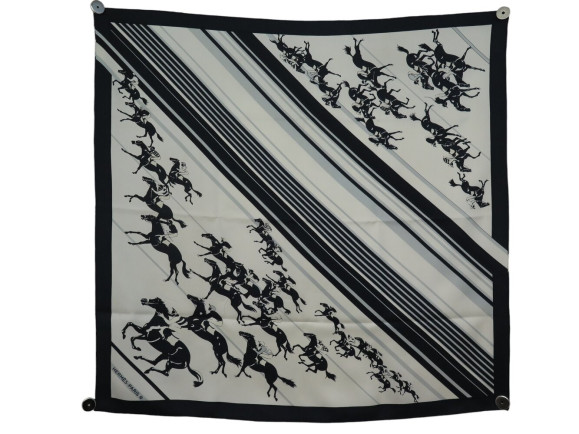 foulard hermes les courses gironiere carre 90 en soie
