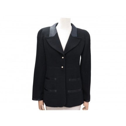 NEUF VESTE CHANEL CINTREE BOUTONS PERLE LOGO CC 38 M EN LAINE NOIRE JACKET 800€