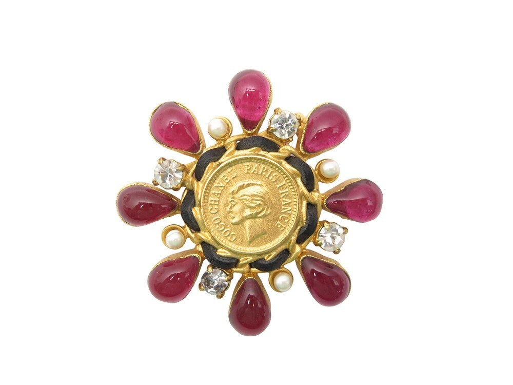  broche chanel 1995 medaillon portrait coco