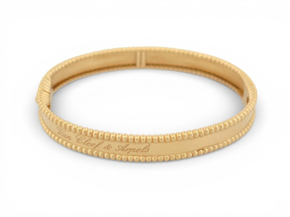 bracelet van cleef arpels perlee signature m