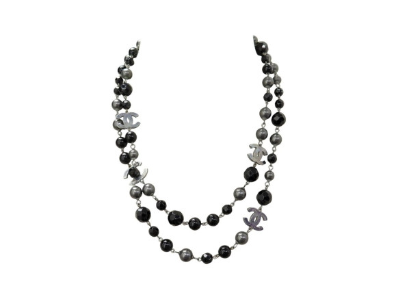collier chanel sautoir perles noires logo c argente