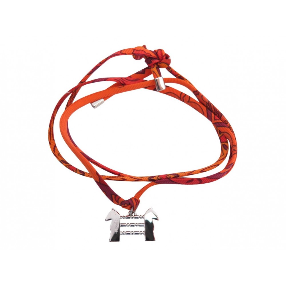 NEUF BRACELET HERMES TOURBILLON TETES DE CHEVAUX EN SOIE COLLIER NECKLACE HORSE