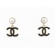 NEUF BOUCLES D'OREILLES CHANEL PENDANTES LOGO CC & PERLES STRASS EARRINGS 750€