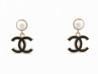  boucles d'oreilles chanel pendantes logo cc