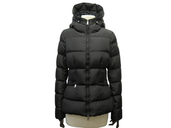  blouson doudoune moncler avoce a capuche t 1 38 m