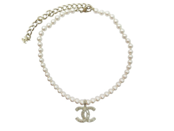collier chanel logo cc 2024 en perles et metal