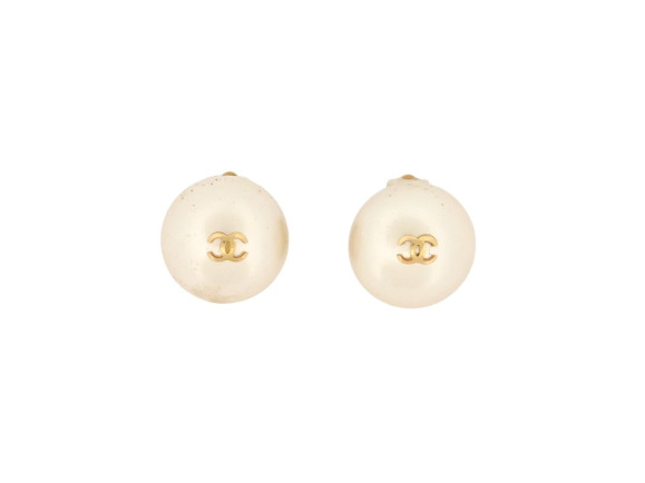 boucles d'oreilles chanel puces perles logo cc
