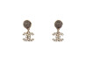 boucles d'oreilles chanel clous pendantes logo cc