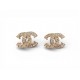 NEUF BOUCLES D'OREILLES CHANEL LOGO CC STRASS PUCES EN METAL DORE EARRINGS 800€