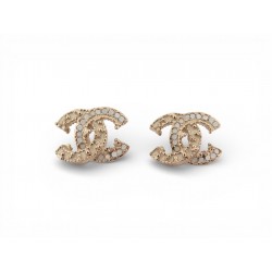 NEUF BOUCLES D'OREILLES CHANEL LOGO CC STRASS PUCES EN METAL DORE EARRINGS 800€