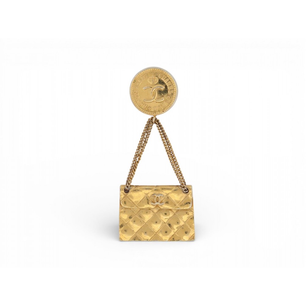 VINTAGE BROCHE CHANEL MEDAILLON CC CHARM SAC TIMELESS 1986 DE CASTELLANE BROOCH