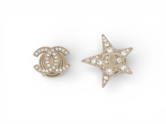 accessoire bijoux de cheveux chanel epingle pince logo
