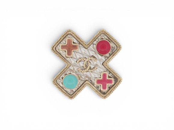 broche chanel croix 2017 avec pierres et metal dore