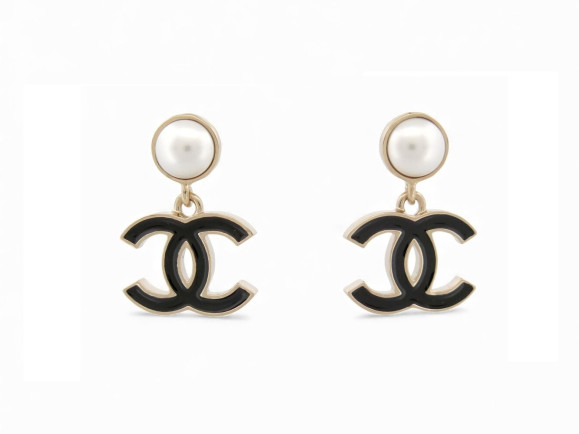 boucles d'oreilles chanel pendantes logo cc