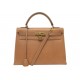 VINTAGE SAC A MAIN HERMES KELLY 32 SELLIER CUIR COURCHEVEL GOLD BANDOULIERE BAG