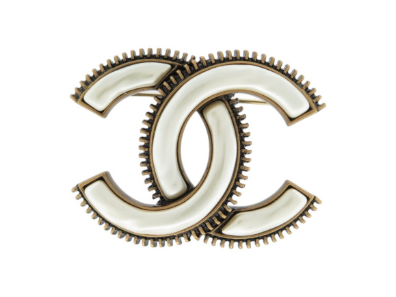 broche chanel logo cc nacre blanche 2024 en metal