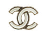 broche chanel logo cc nacre blanche 2024 en metal