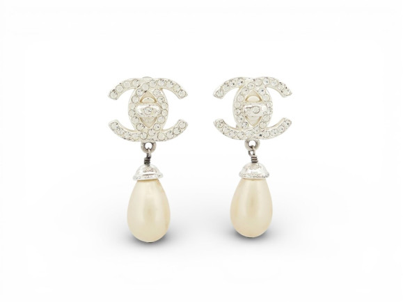 boucles d'oreilles chanel perles pendantes