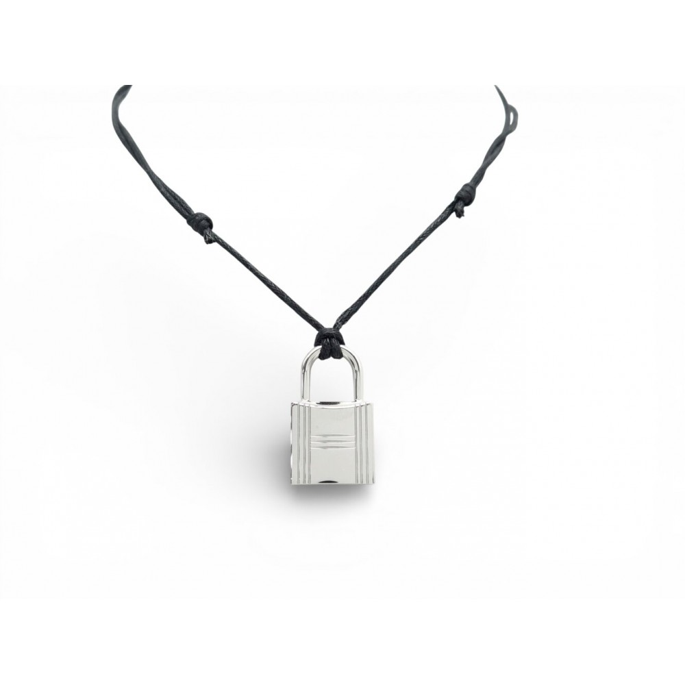 NEUF COLLIER HERMES O'KELLY PENDENTIF CADENAS CORDON NOIR REGLABLE NECKLACE 380€