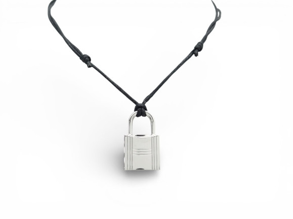 collier hermes o'kelly pendentif cadenas cordon
