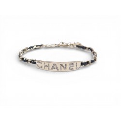 BRACELET CHANEL GOURMETTE CHAINE ENTRLEACEE LOGO STRASS METAL CUIR BANGLE 1300€