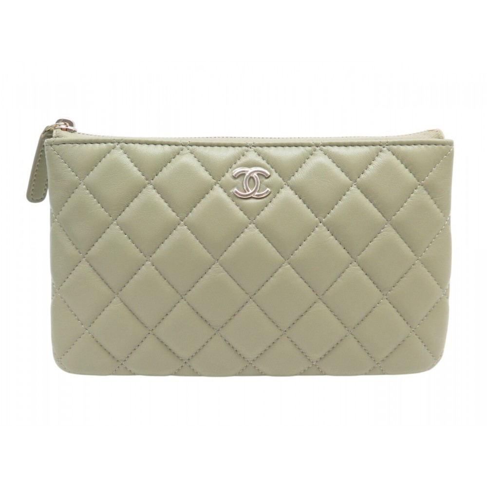 NEUF TROUSSE CHANEL POCHETTE CLASSIQUE CUIR MATELASSE VERT LEATHER POUCH 980€