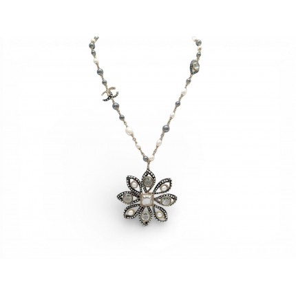 COLLIER CHANEL PERLES PENDENTIF FLEUR AVEC PIERRES 30-60 CM METAL DORE NECKLACE