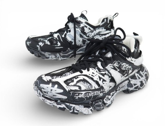  chaussures balenciaga track graffiti 542436 40 it