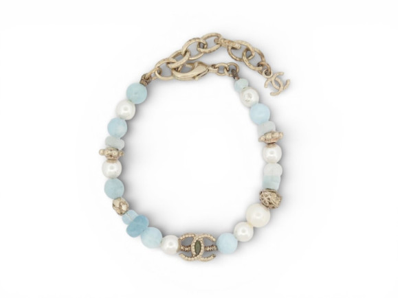 bracelet chanel pierres et perles logo cc strass en